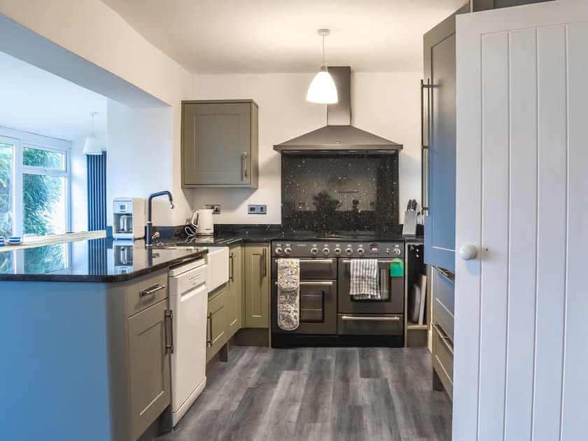 Kitchen | Greenacres, Treburrick near Porthcothan Bay