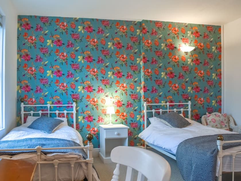 Twin bedroom  | Greenacres, Treburrick near Porthcothan Bay