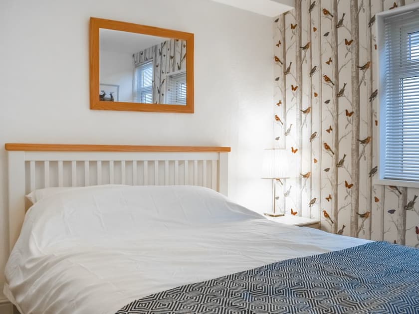 King bedroom  | Greenacres, Treburrick near Porthcothan Bay