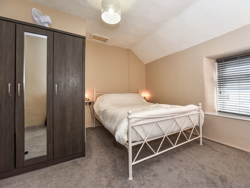 Double bedroom | Dawn Cottage - Dukes Cottages, Middleton, near Wirksworth