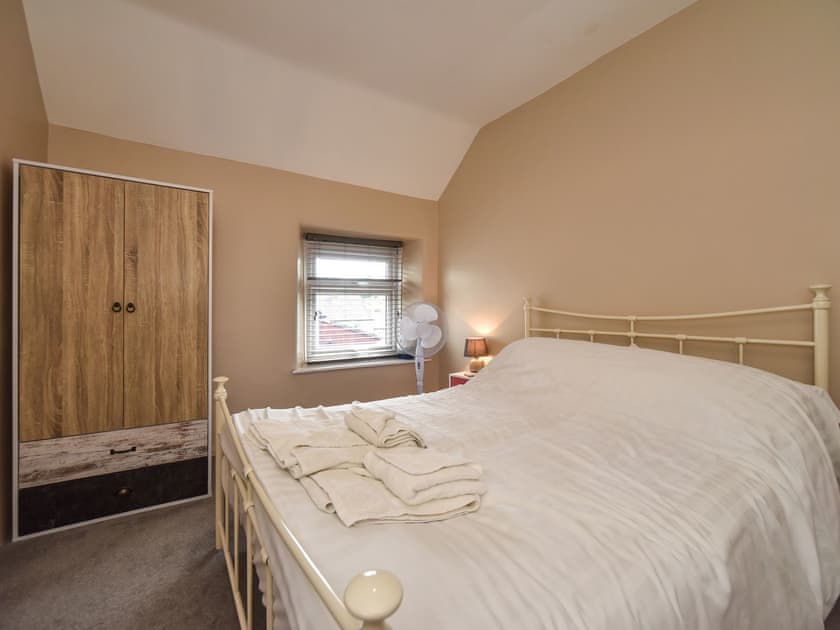Double bedroom | Dawn Cottage - Dukes Cottages, Middleton, near Wirksworth