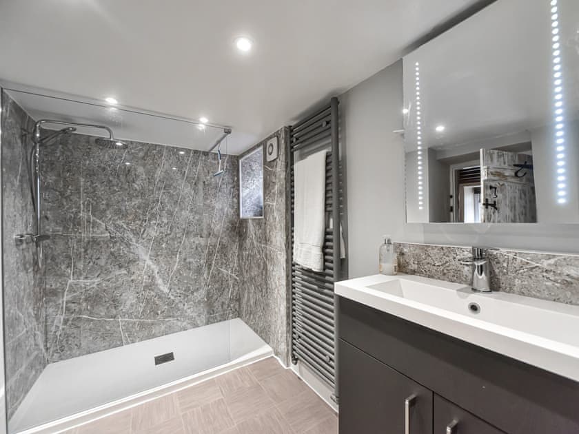 Bathroom | Dawn Cottage - Dukes Cottages, Middleton, near Wirksworth