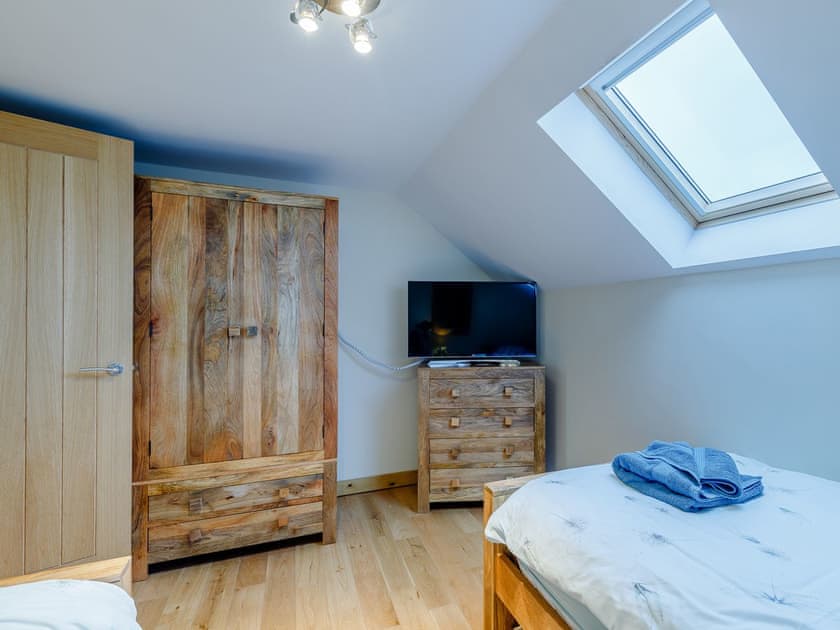 Twin bedroom | Barn View, Clay Cross