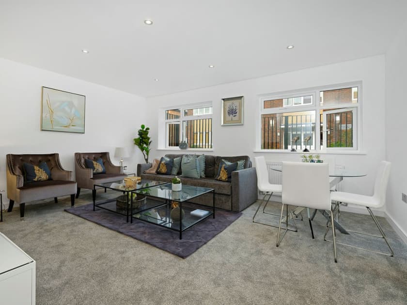 St Martins Apartment 1 (ref UK36057) in Ruislip