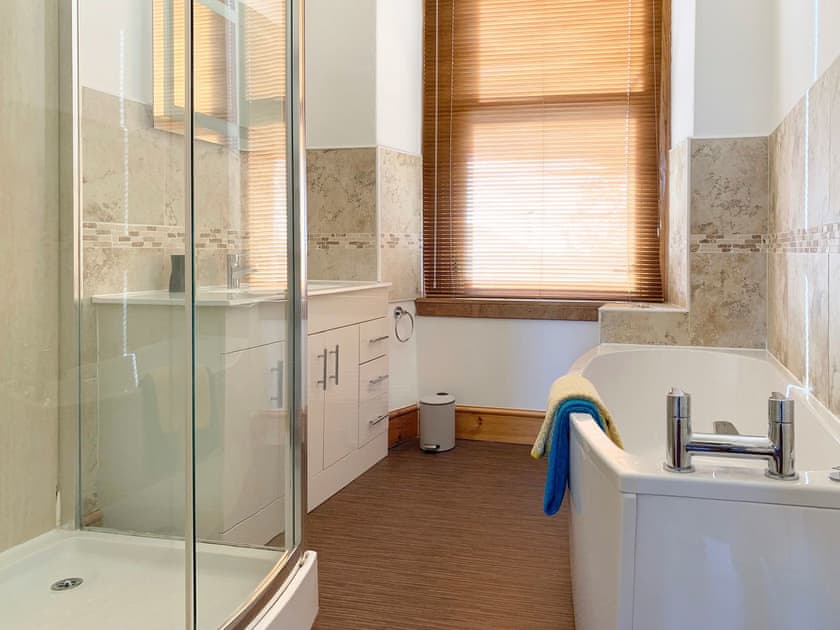 Bathroom | Tay View Apartment, Dundee
