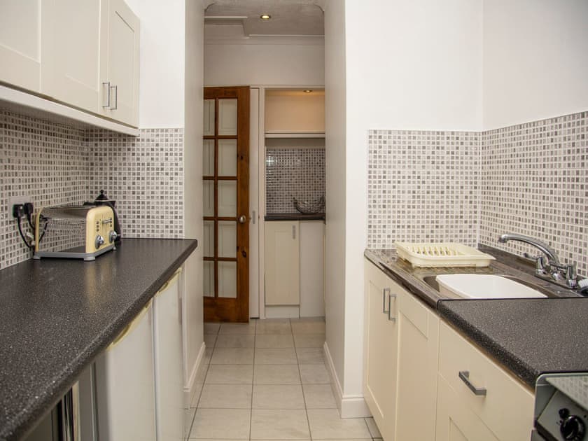 Kitchen | Beach Walk Apartment, Broughty Ferry, near Dundee