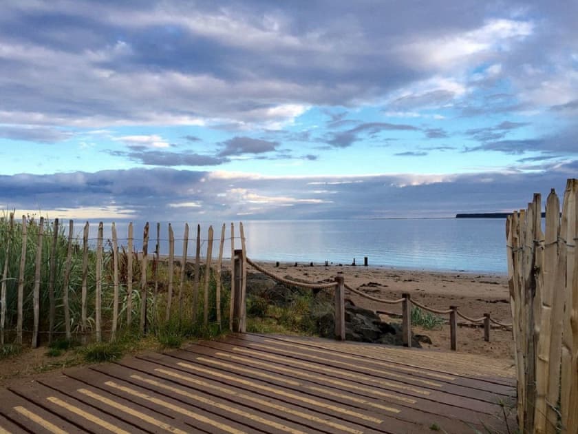 Beach | Beach Walk Apartment, Broughty Ferry, near Dundee