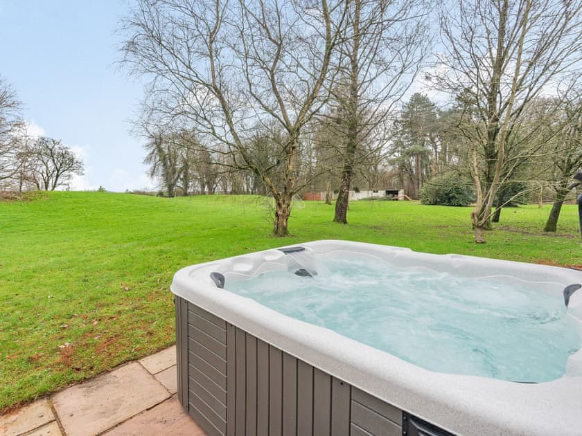 Hot tub | Hoole Summer House, Elswick, near Preston