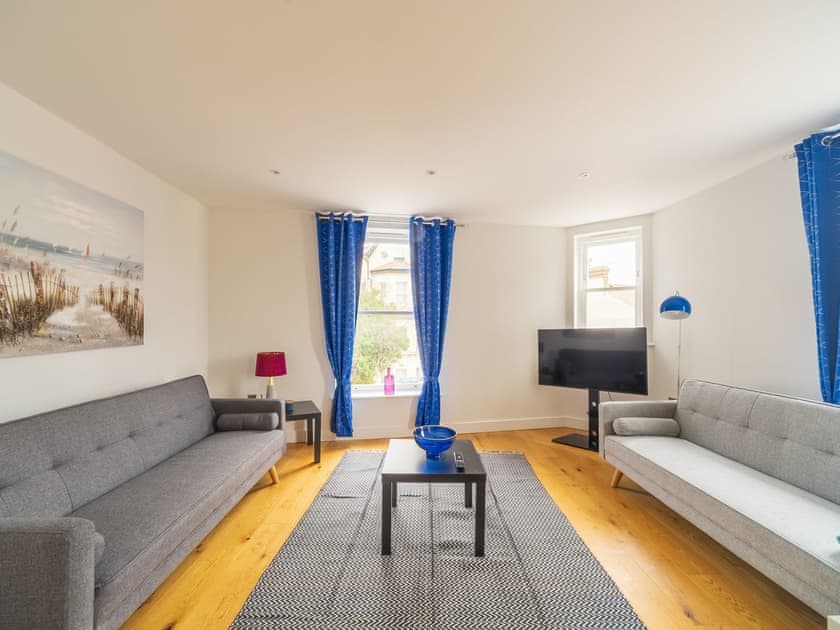 St Johns Apartments St Johns Road Apartment A (ref UK36062) in