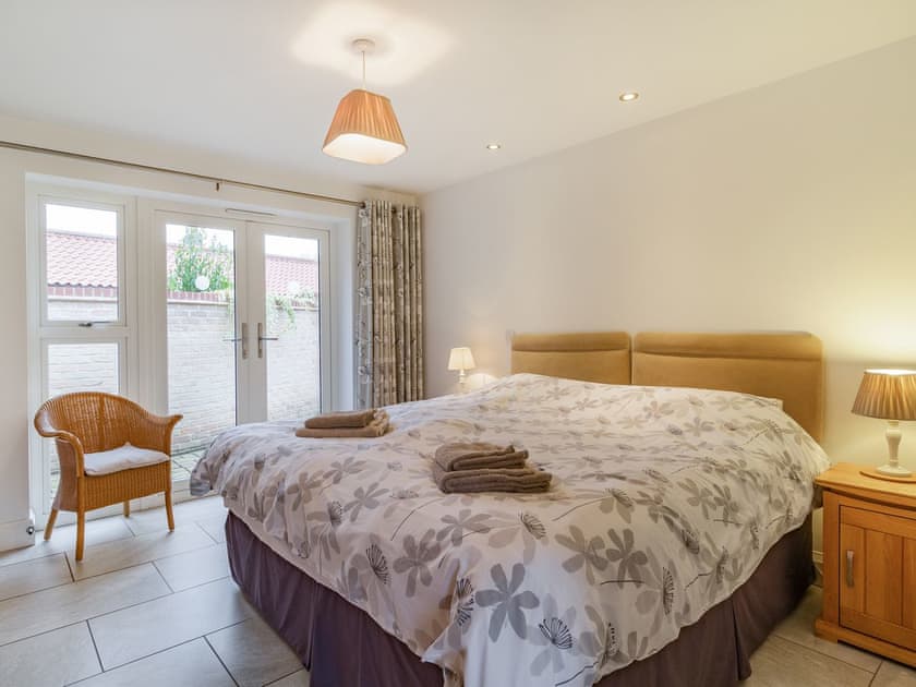 Double bedroom | Barrow Barn, Wicken, near Ely