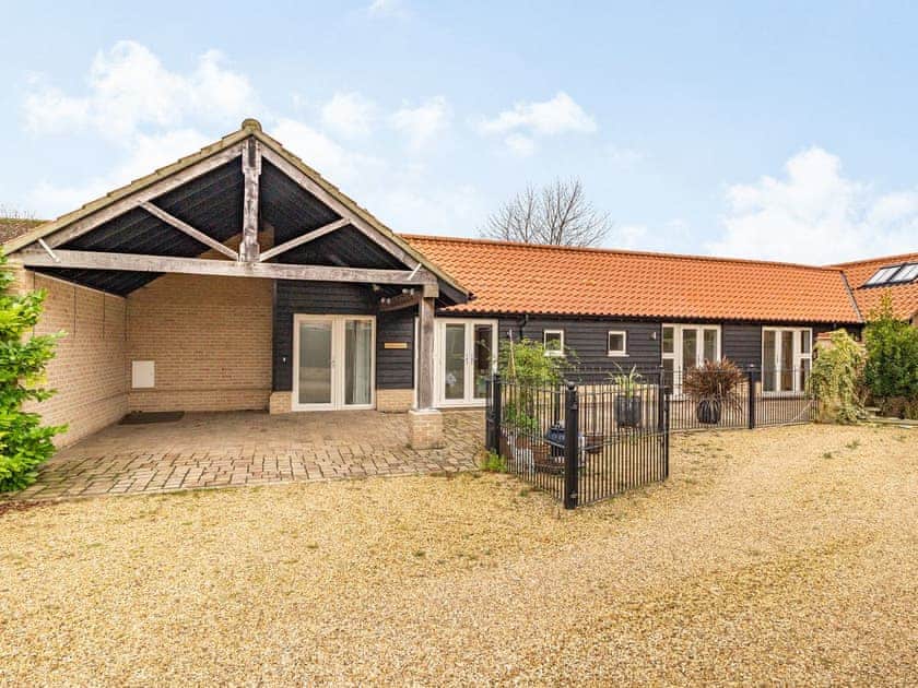Exterior | Barrow Barn, Wicken, near Ely