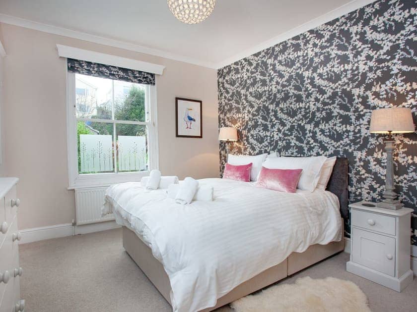 Double bedroom | Lyndoch, Salcombe