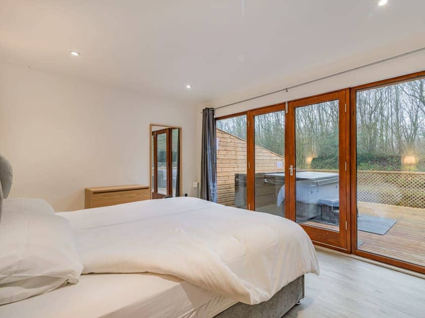 Bedroom | Waterside Lodge Four - Ashgrove Country Park, Elland