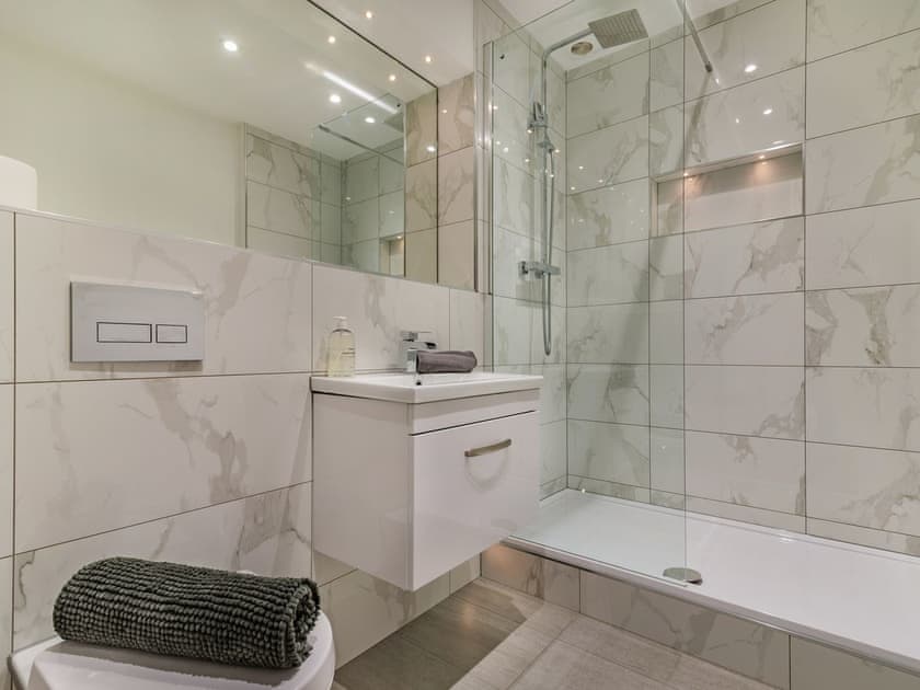 Shower room | Waterside Lodge Four - Ashgrove Country Park, Elland