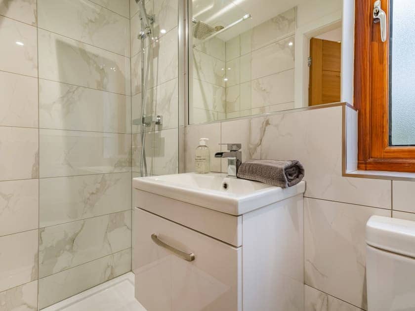 Shower room | Waterside Lodge Four - Ashgrove Country Park, Elland