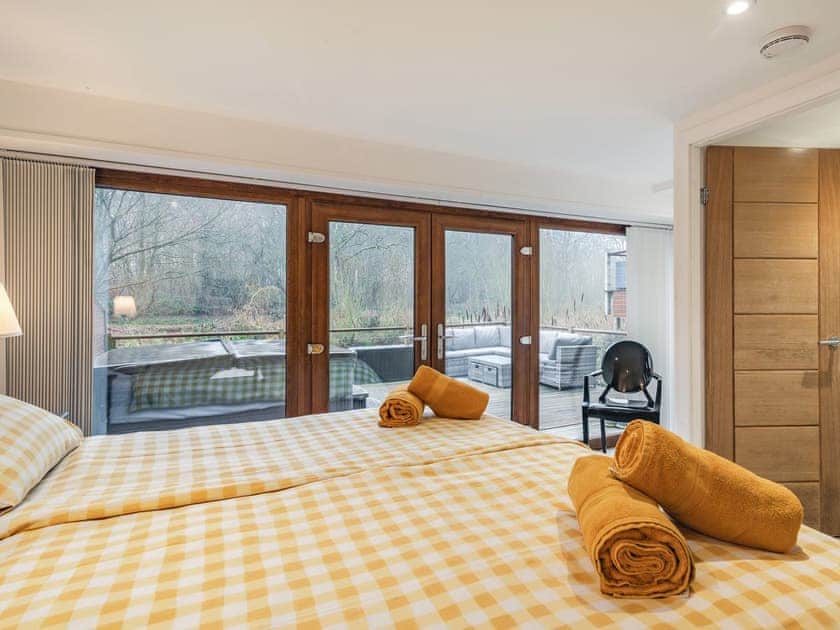 Bedroom | Waterside Lodge Fourteen - Ashgrove Country Park, Elland
