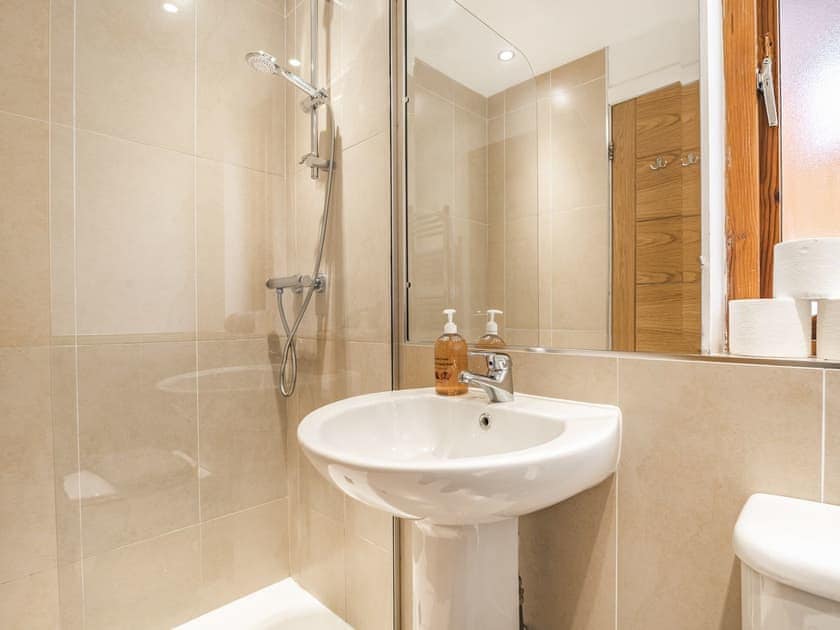 Shower room | Waterside Lodge Fourteen - Ashgrove Country Park, Elland