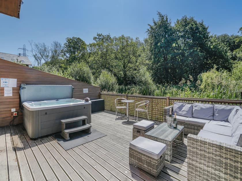 Outdoor area | Waterside Lodge Fourteen - Ashgrove Country Park, Elland
