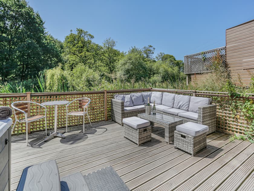 Outdoor area | Waterside Lodge Fourteen - Ashgrove Country Park, Elland