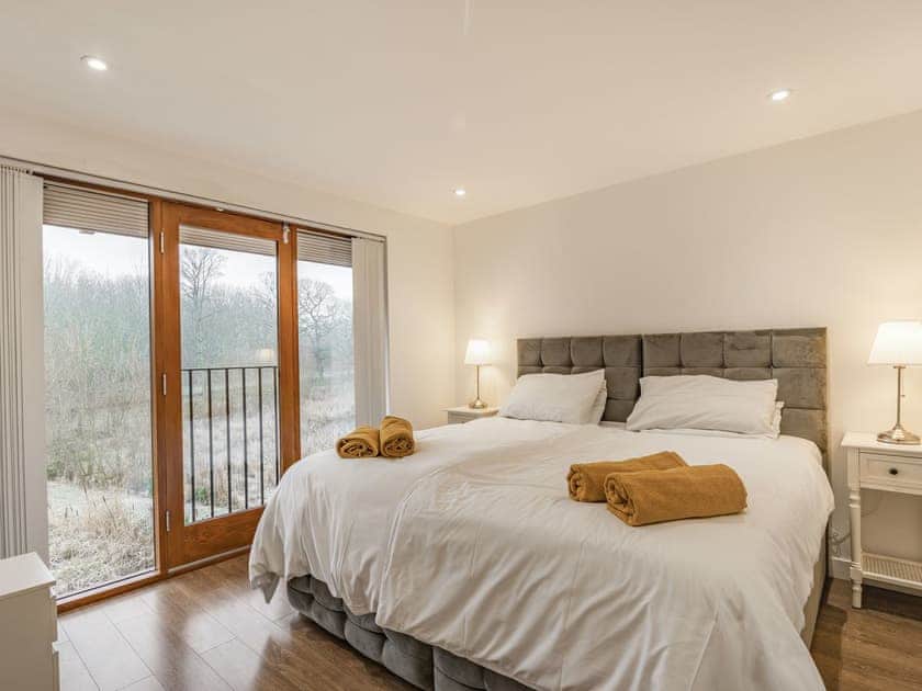 Bedroom | Waterside Lodge Fifteen - Ashgrove Country Park, Elland