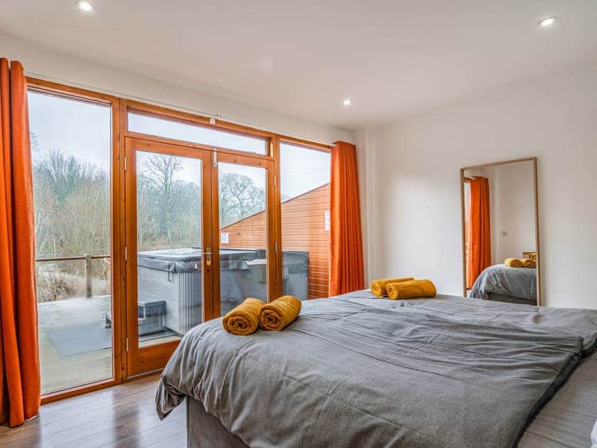 Bedroom | Waterside Lodge Fifteen - Ashgrove Country Park, Elland