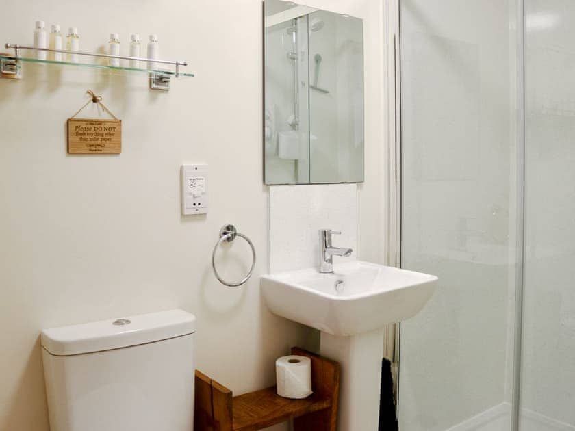 Shower room | The Honeypot, Padstow