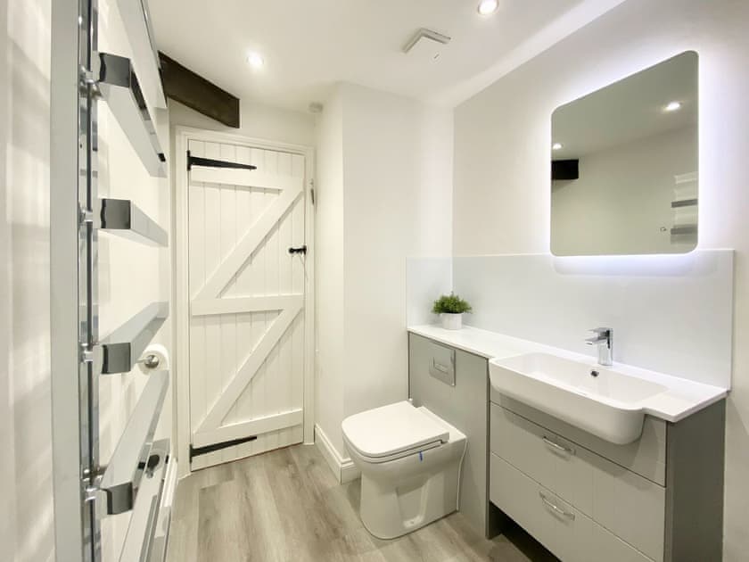 Shower room | The Corner Barn, Cirencester