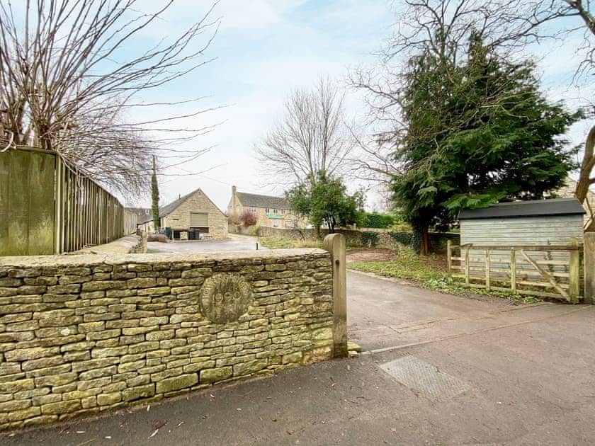 Exterior | The Corner Barn, Cirencester