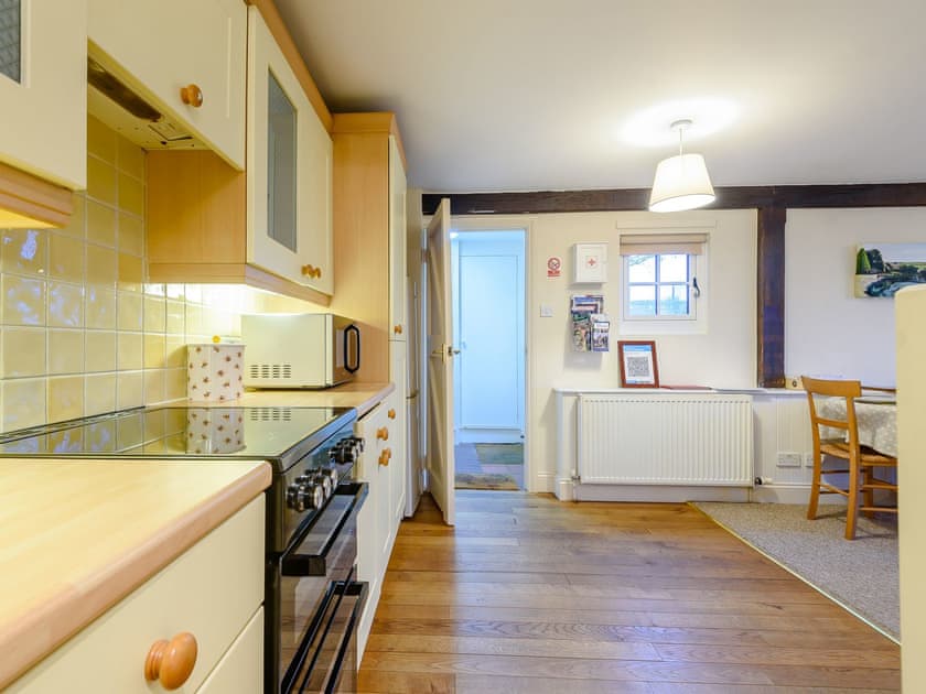 Open plan living space | Lower Whiteflood Farm Cottage, Owslebury, Winchester