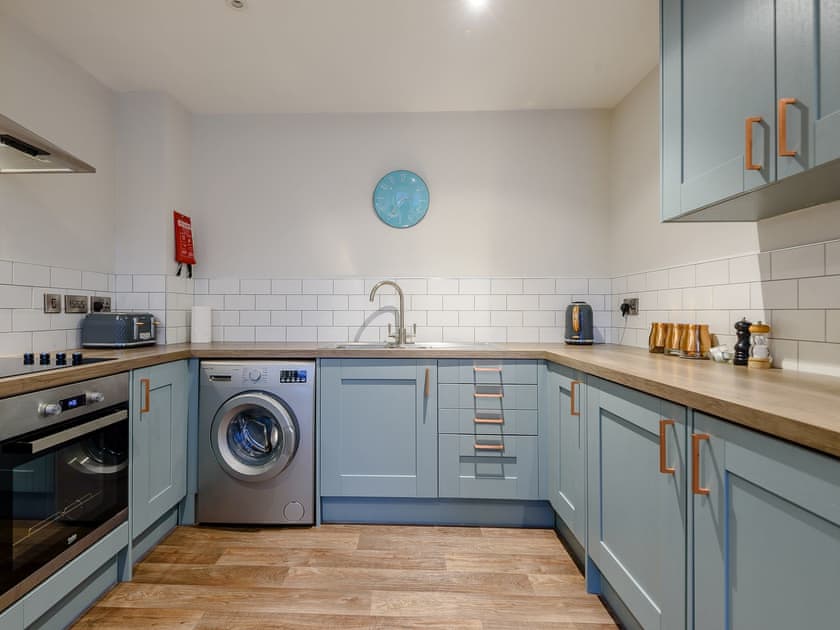 Kitchen area | 3 Eastgate - Eastgate House Apartments, Andover