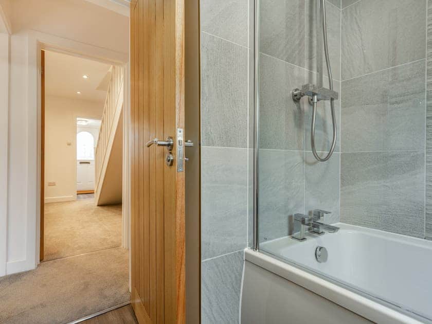 Bathroom | Broadacre House, Brixham