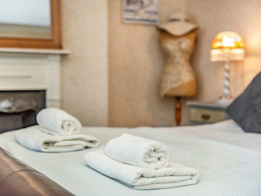 Double bedroom | Otters Holt, Pevensey Bay, near Eastbourne
