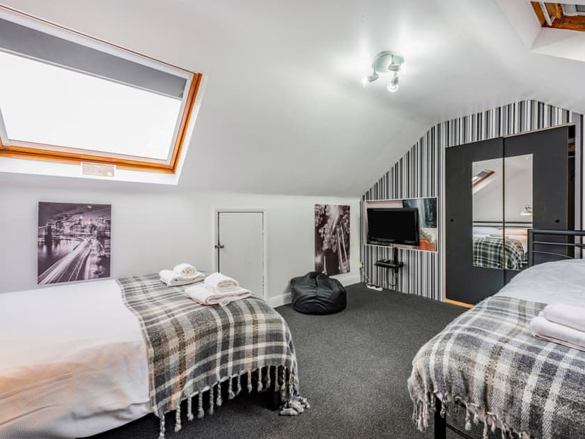 Twin bedroom | Otters Holt, Pevensey Bay, near Eastbourne
