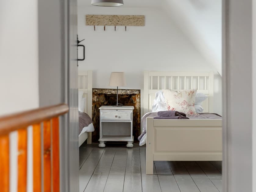 Twin bedroom | Seafield House, Lochinver