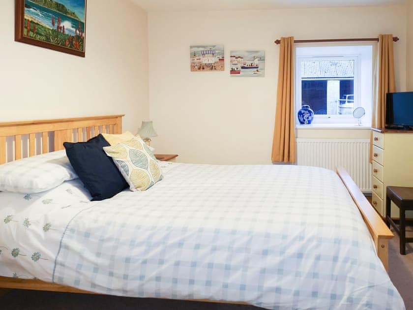 Double bedroom | Beudy Canol - Tyn Lon Isaf, Llangybi, near Pwllheli
