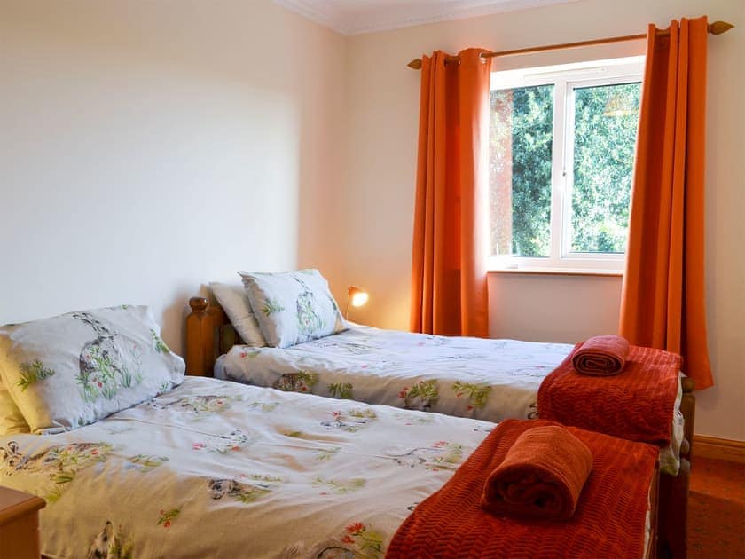 Twin bedroom | Ivy Grange Cottage, Wistow, near Selby