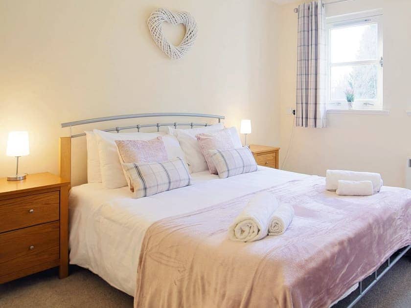 Double bedroom | Eagle 3 Star - Silverglades Holiday Homes, Aviemore
