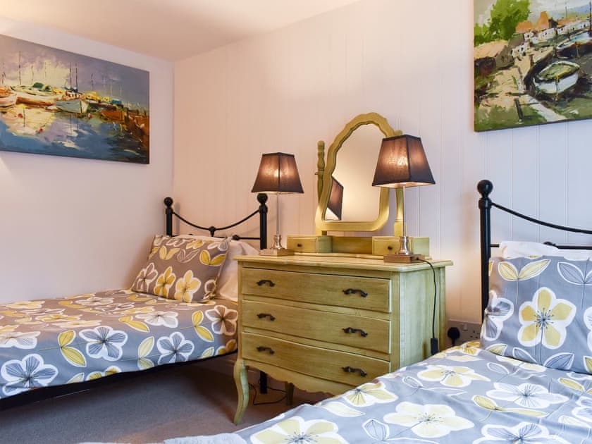Twin bedroom | Sunnydene, Staithes