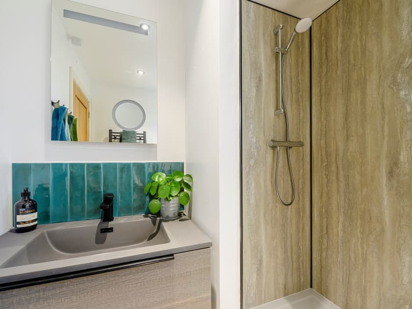 Shower room | Yartleton Farm, Longhope