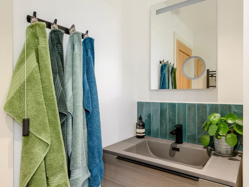 Shower room | Yartleton Farm, Longhope