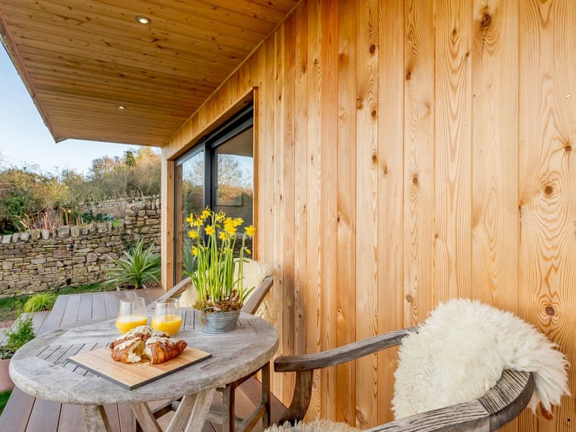 Outdoor eating area | Yartleton Farm, Longhope