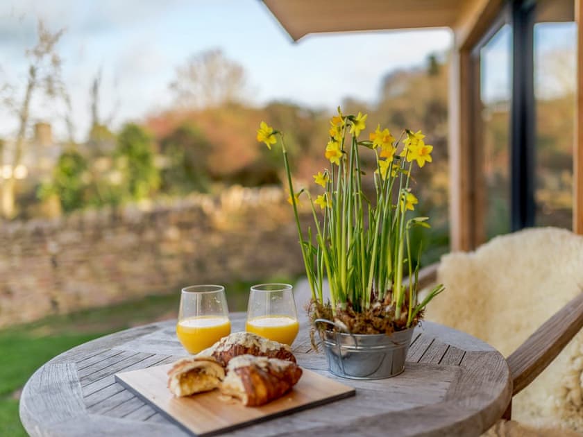 Outdoor eating area | Yartleton Farm, Longhope