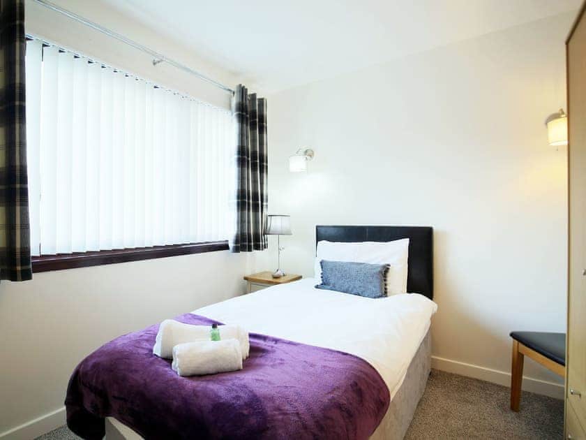 Single bedroom | Ruby Cottage - Silverglades Holiday Homes, Aviemore
