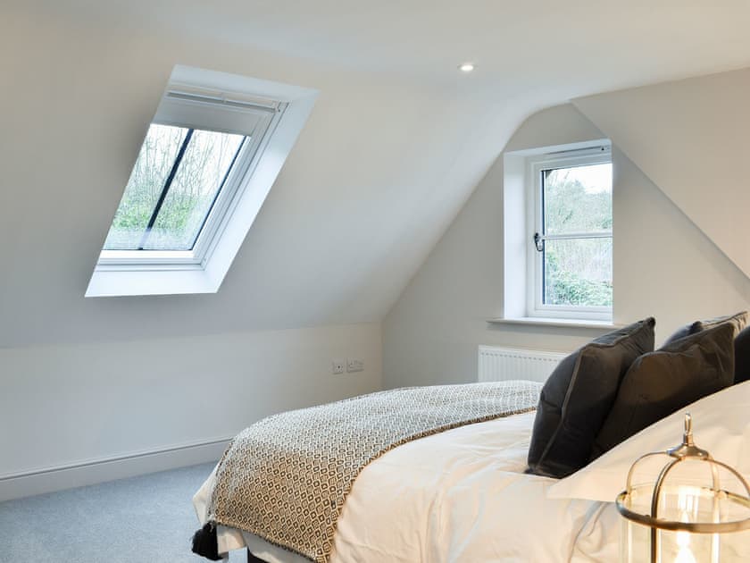 Double bedroom | The Old Stables 2 - The Old Stables, Winterslow, near Salisbury