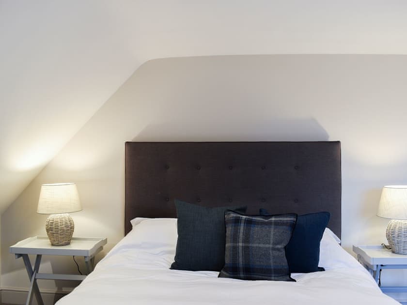 Double bedroom | The Old Stables 2 - The Old Stables, Winterslow, near Salisbury