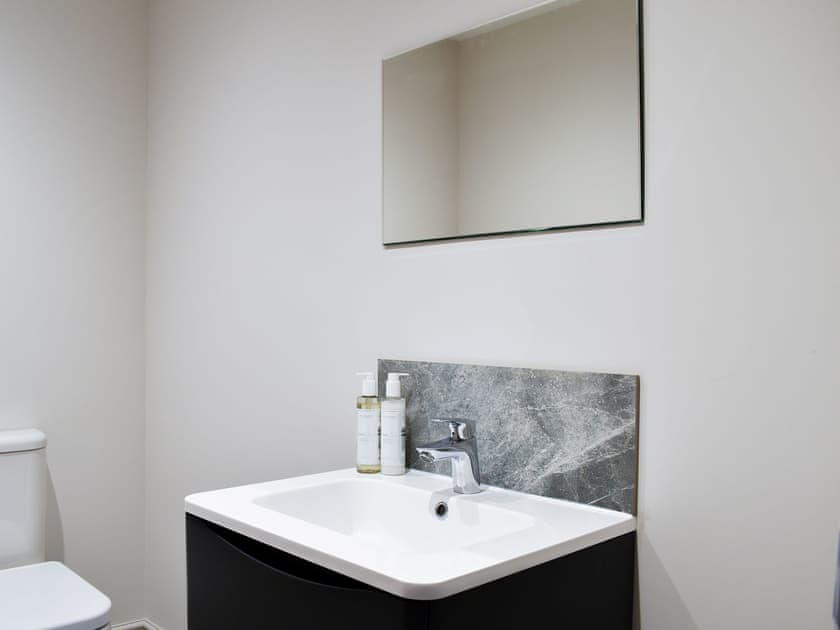 Bathroom | The Old Stables 2 - The Old Stables, Winterslow, near Salisbury