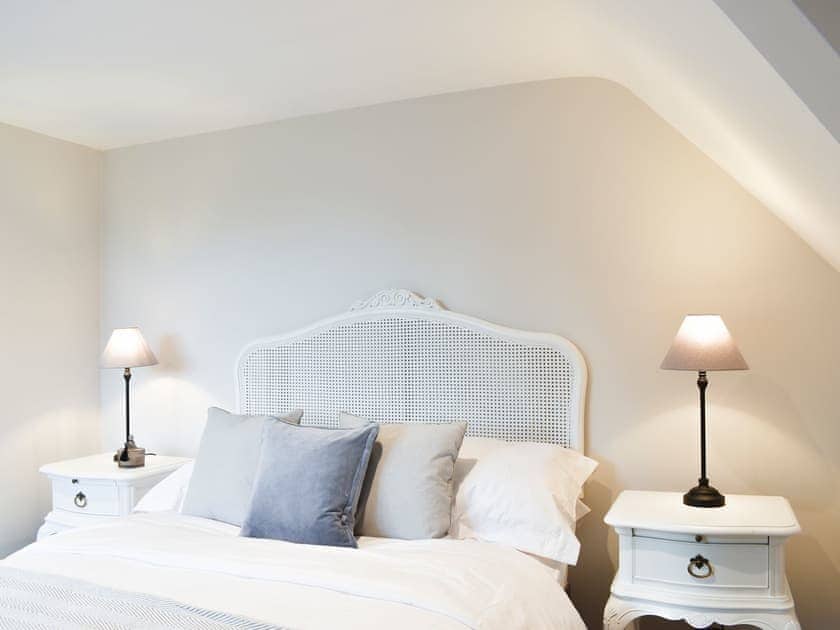 Double bedroom | The Old Stables 3 - The Old Stables, Winterslow, near Salisbury