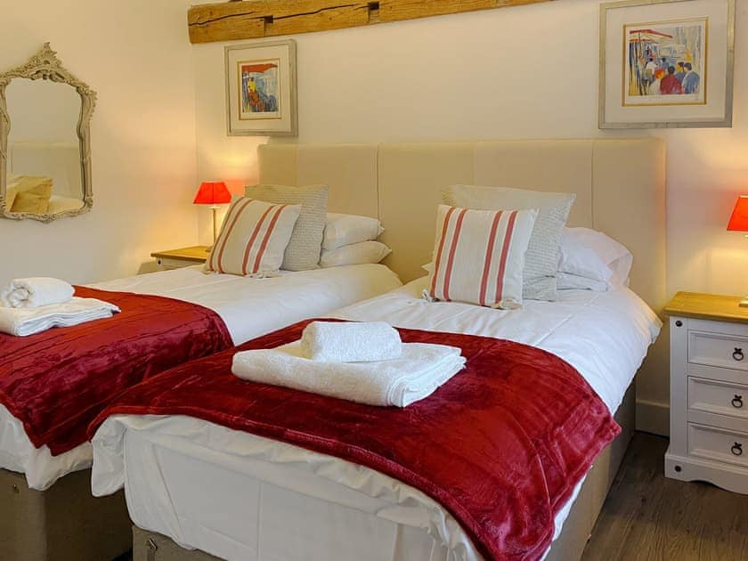 Twin bedroom | Skylarks’ Nest - Manor Farm Barns, Witton, near Happisburgh