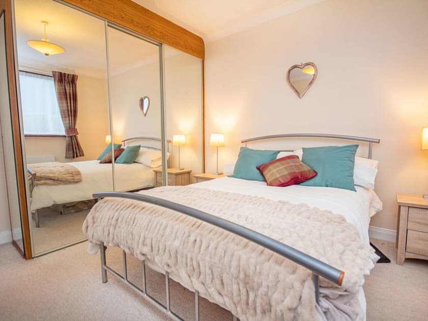Double bedroom | Sonas House, North Kessock
