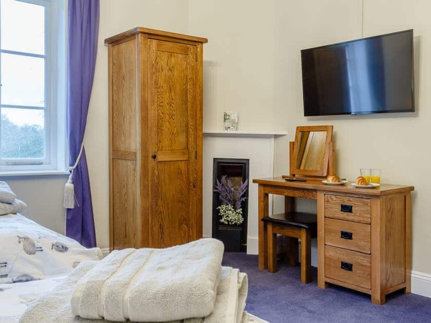 Twin bedroom | Old Upper Gwestydd, Newtown